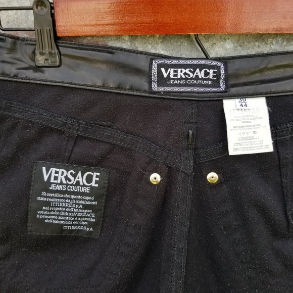 VTG VERSACE JEANS COUTURE Vegan Faux Leather Shorts 30" waist - Picture 11 of 14